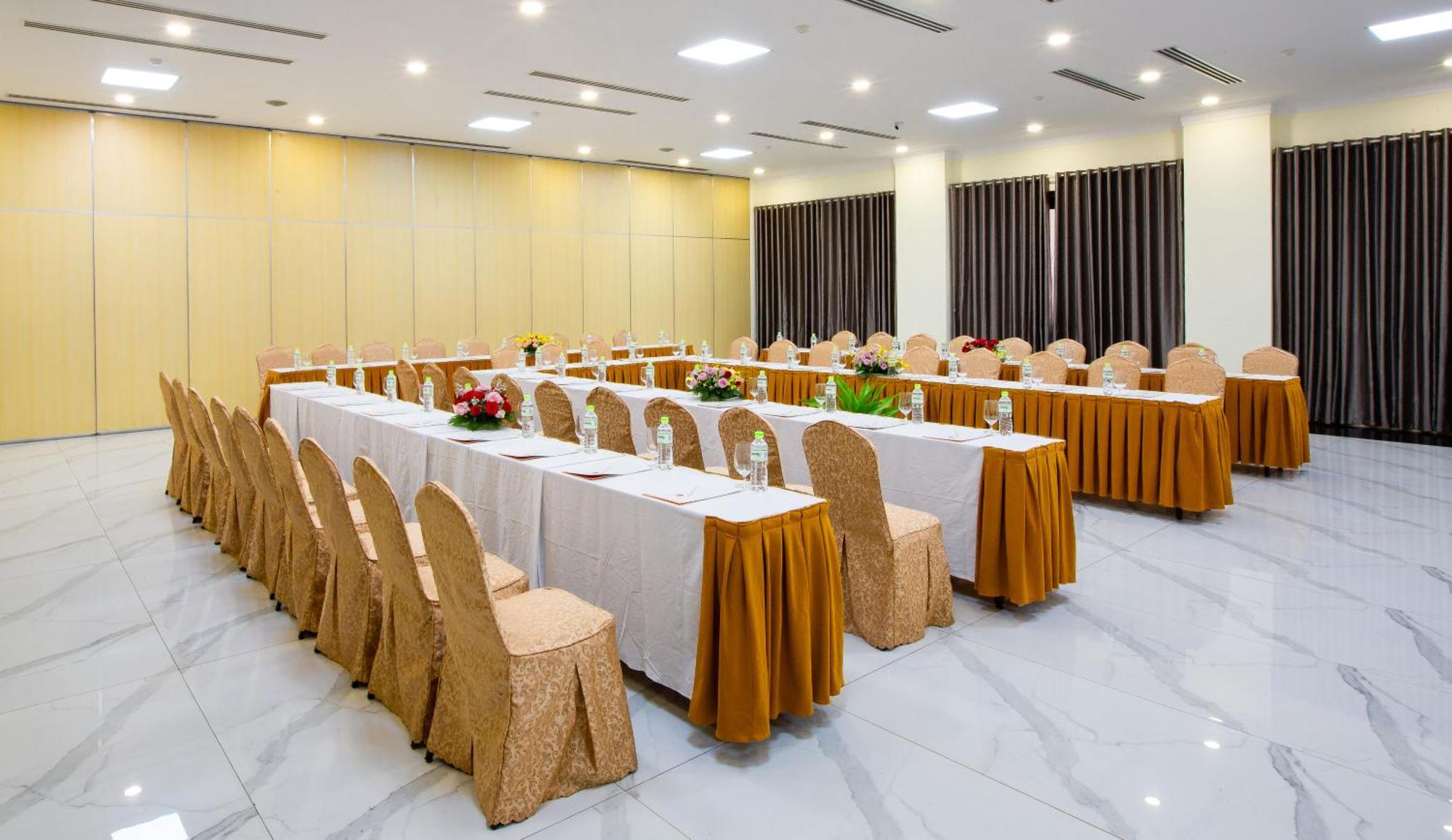 Golden Coast resort y Spa Phan Thiet Exterior foto